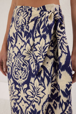 TRENDYOLMILLA Cok Renkli Baglama Detayl? Desenli Midi Boy Dokuma Etek TWOSS25ET00157 фото 3