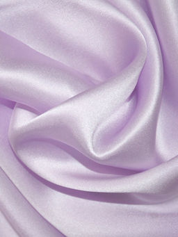 Цена за 125 шт. Ткань плательная, цвет сирень, ш.150 см, 100 % п/э, 150 г/м²