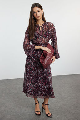 Trendyolmilla Cok Renkli Cicekli Etegi Belden Ac?lan Maxi Astarl? Dokuma K?sl?k Elbise TWOAW25EL00179