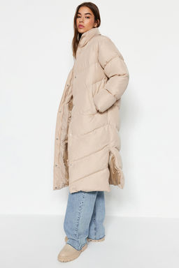 TRENDYOLMILLA Bej Regular Yandan Fermuar Detayl? Su Itici Uzun Sisme Mont TWOAW24MO00049 фото 12