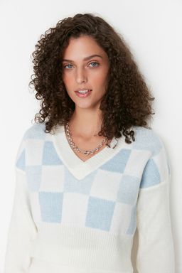 Ekru Crop Yumusak Dokulu Desenli Triko Kazak TWOAW21KZ0174 - Trendyolmilla фото 2