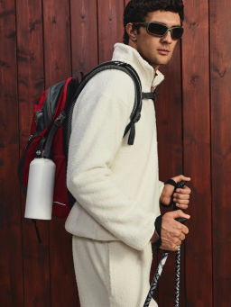 Толстовка relax fit с нашивкой / Zarina