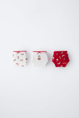 AGES 6-14 / THREE-PACK OF HELLO KITTY  SANRIO BRIEFS