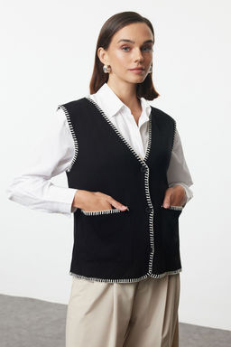 Trendyolmilla Siyah Regular V Yaka Renk Bloklu Yelek TWOAW25YE00025  фото 9