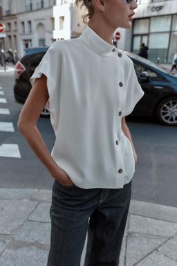 SHIRT WITH CONTRAST BUTTONS - Zara фото 2