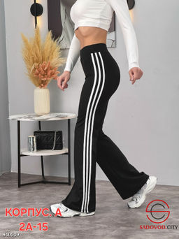 Штаны клеш с тремя полосками на резинке