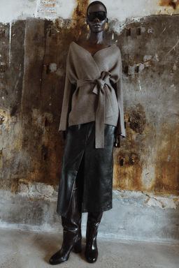 PLAIN KNIT CARDIGAN WITH BELT