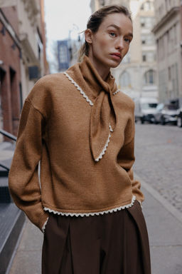 KNIT JUMPER WITH BANDANA AND LACE TRIM - Zara фото 2