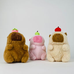 Мягкая игрушка Капибара с ягодой 22 см (арт. YE240618-6) - Storyland фото 2