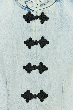 CHALECO DENIM ALAMARES ZW COLLECTION / Azul claro - Zara фото 6