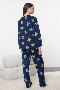 Trendyolmilla Lacivert Ay?c?kl? ve Slogan Nak?sl? Polar K?sl?k Orme Pijama Tak?m? THMAW25PT00125 фото 5