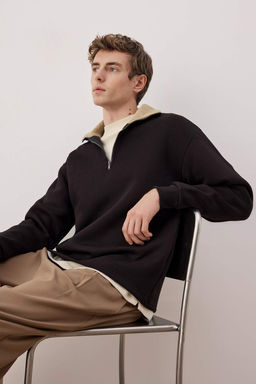 Siyah Yaka Detayl? Dik Yaka Yeni Oversize/Genis Kesim Kal?n/Ici Polarl? Sweatshirt TMNAW26SW00003