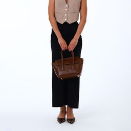 Сумка женская мессенджер на магните, 35×15×23 см, коричневая