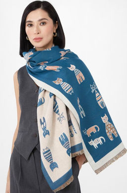 в составе ШЕРСТЬ и КАШЕМИР Большой, мягкий, теплый однотонный двусторонний палантин.