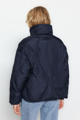 TRENDYOLMILLA Siyah Oversize Su Itici Sisme Kapitone Mont TWOAW24MO00146 фото 21