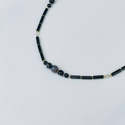 Колье из Агата и Лунного камня с включением Турмалина 82 см