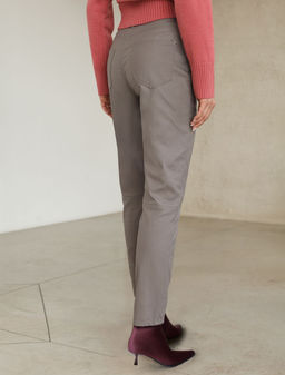 D24.273 Брюки женские кофейный