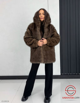 Шуба женская с искусственным мехом