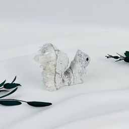 Белка из камня с друзами Горного Хрусталя - Радуга самоцветов фото 3