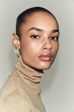 CONTRAST RHINESTONE EARRINGS