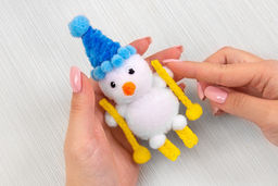 Hobbius SKPH-50 Помпоны 50 мм 6 шт №01 белый  фото 3