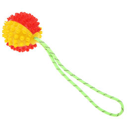 Пэт тойс (Pet toys) Игрушка для кошки Мяч на веревке 7х7см h6,5см, общий размер 28х7х6,5см, резиновая, на картоне, двухцветная, цвета в ассортименте: желтый/красный, желтый/голубой, голубой/красный (Китай)