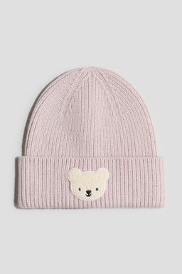 Gorro beanie con aplicaci?n