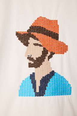Trendyolmilla Man Ekru Oversize/Genis Kesim Nak?sl? Kal?n %100 Pamuk T-Shirt TMNSS25TS00011  фото 7