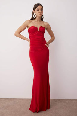 K?rm?z? Vucuda Oturan Straplez Maxi S?k Abiye Gece Mezuniyet Elbisesi TPRSS25AE00197 - Trendyolmilla фото 2