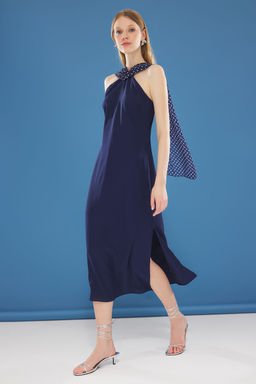 Lacivert Puantiyeli A Kesim Yakas? Fularl? Maxi Dokuma Elbise TWOSS25EL00290