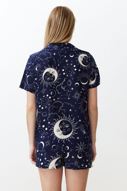 Trendyolmilla Lacivert Galaksi Desenli Viskon Sortlu Dokuma Pijama Tak?m? THMSS24PT00297  фото 6