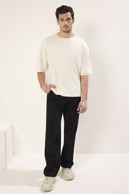 Ekru Boxy Fit/Kare Kesim Yumu_ak Doku _nterlok Kuma_ T-Shirt TMNSS25TS00078