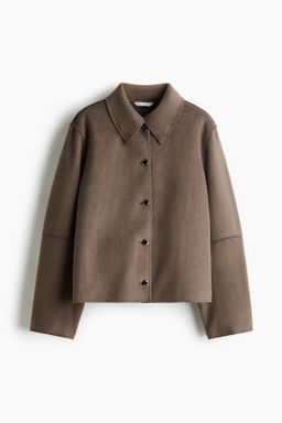 Chaqueta con cuello
