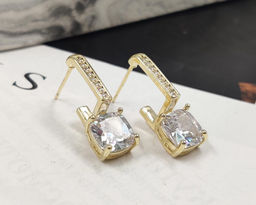 Серьги стильные