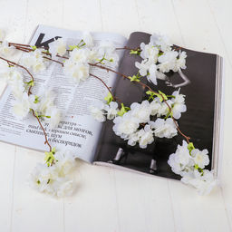 Цветы искусственные «Ветка яблони», 4×124 см, белые