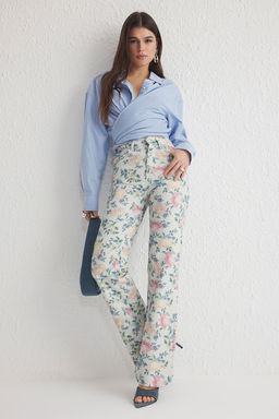 Cok Renkli Cicek Desenli Yuksek Bel Wide Leg Jeans TWOSS25JE00167