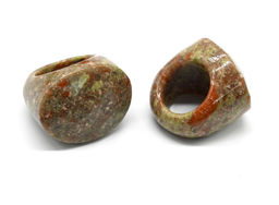 Кольцо перстень Овал 26*32мм из яшмы с гранями