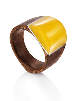 Стильное кольцо из древесины и натурального янтаря Индонезия