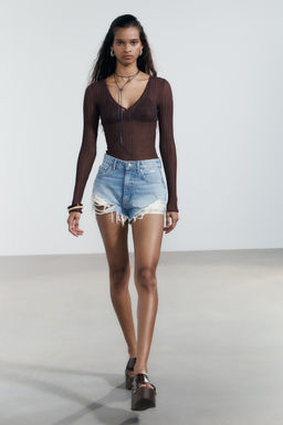 HIGH-WAIST CURVED DENIM SHORTS - Zara фото 27