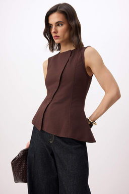 Kahverengi Fitted Capraz Kapama Detayl? Dokuma Yelek TWOSS26YE00022