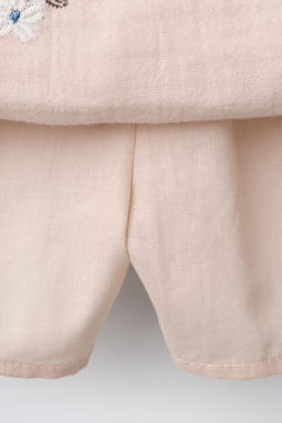 EMBROIDERED BERMUDA SKORT