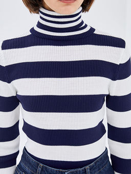 Bal?k?? Yaka Renk Bloklu Kad?n Triko Kazak