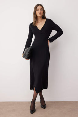 Siyah Duz Maxi Kruvaze Detayl? Triko Uzun Elbise TWOAW26EL00152 - Trendyolmilla фото 2