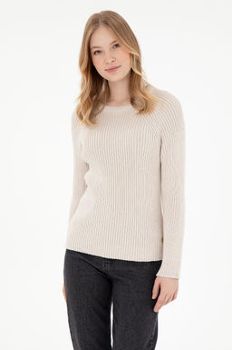 Женский кремовый свитер с круглым вырезом Неожиданная скидка в корзине