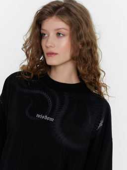 Футболка женская оверсайз черная с принтом черный +печать 112874 - Mark formelle фото 5