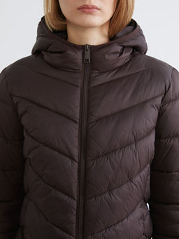 Kap??onlu Kad?n ?i?me Mont