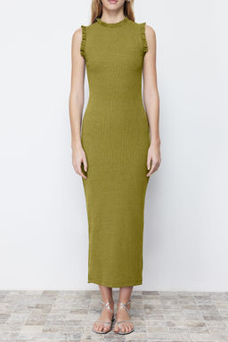 Yag Yesili F?rf?r Detayl? Fitilli Vucuda Oturan Midi Esnek Orme Kalem Elbise TWOSS22EL1569