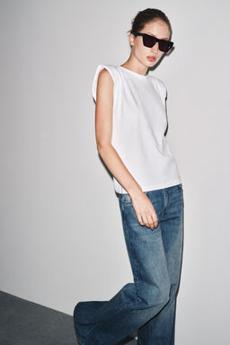 SLEEVELESS SHOULDER PAD T-SHIRT - Zara фото 13