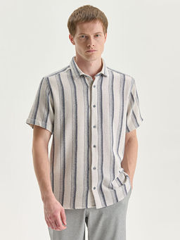 Regular Fit K?sa Kollu ?izgili Erkek G?mlek