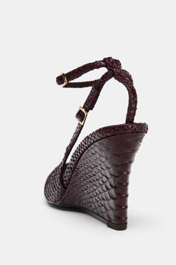 EMBOSSED WEDGE SHOES - Zara фото 4